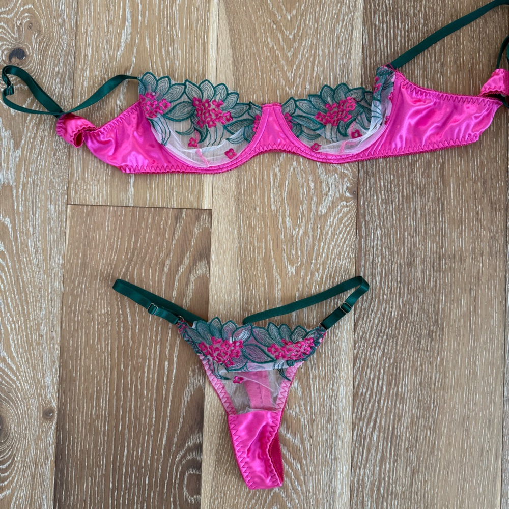 Lingerie Set- Elegant Dark Green Lace - Picture 4 of 6